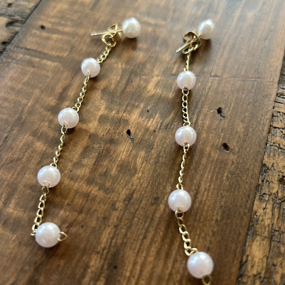 Gold pearl drop earrings. Great quality.